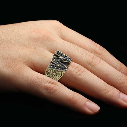 925 Sterling Silver Celtic Design Letter W Ring