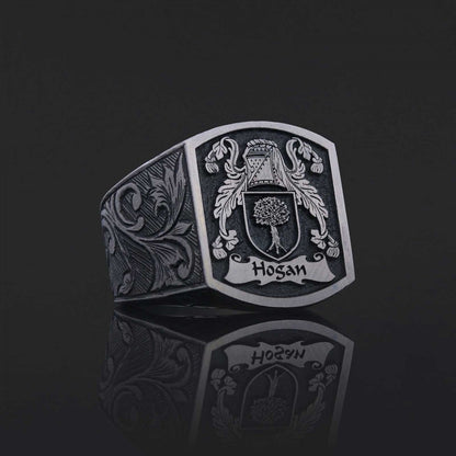 Celtic Design Family Ring, Personalized Heritage Crest Ring