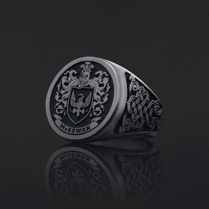 Family Coat of Arms Ring, Personalized Round Family Ring