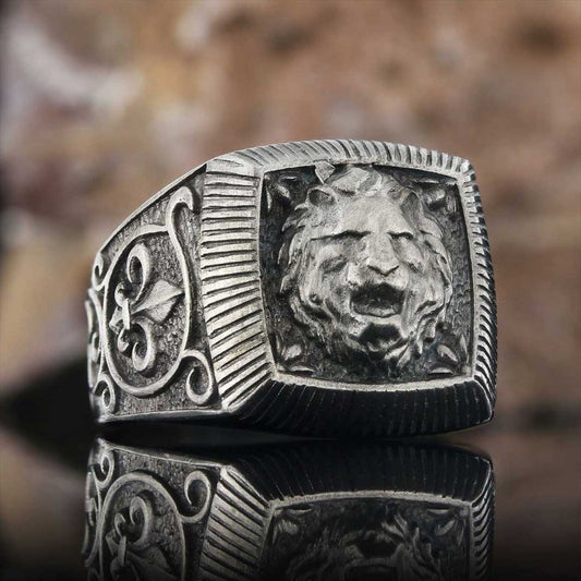 Silver Lion Ring